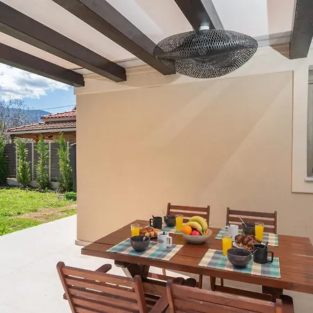 Ariadne's House Holiday home *