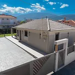 Ariadne's House *